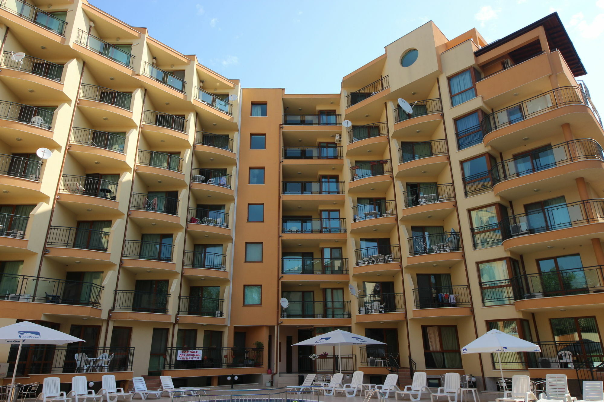 Menada Amadeus 1 Apartments Sunny Beach Exterior photo